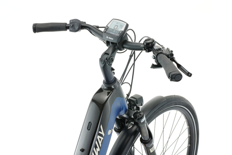 Load image into Gallery viewer, Conway elektrische trekkingfiets cairon tf 3.8 mod. 24 ebike conw.cairon tf 3.8 28 42 wave 8sp blue pl.
