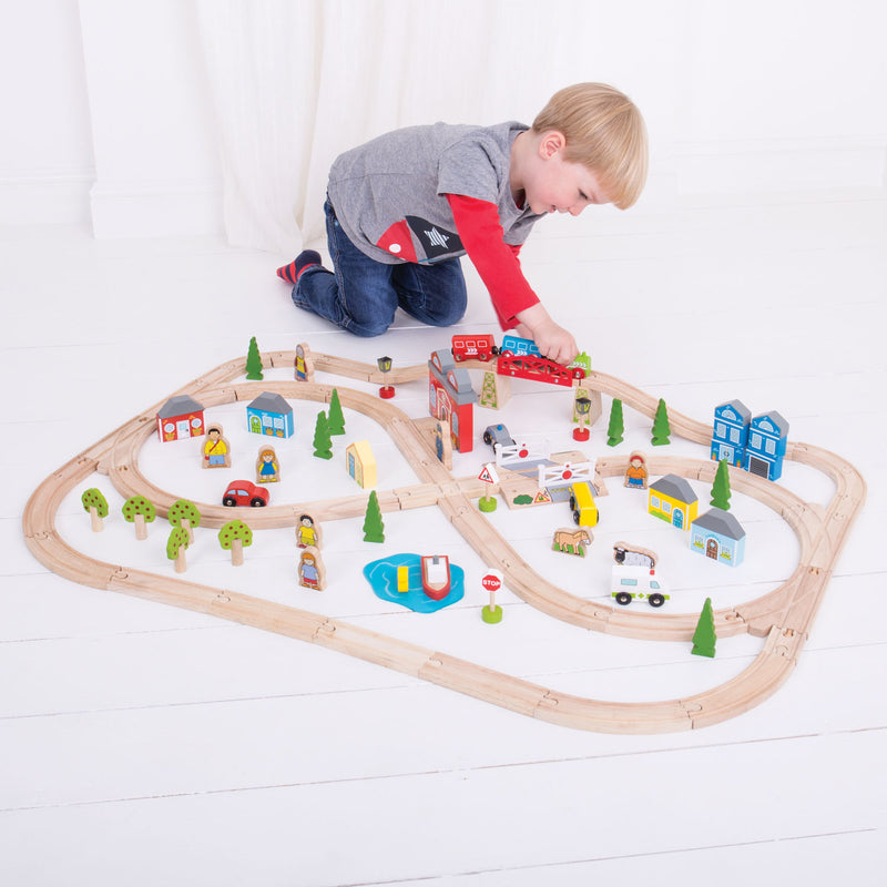 Afbeelding laden in galerijviewer, Bigjigs houten treinset stad en land, 101dlg.
