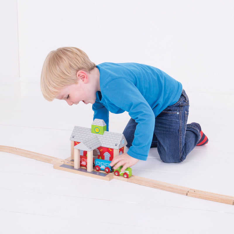 Afbeelding laden in galerijviewer, Bigjigs houten rails - spoorwegstation
