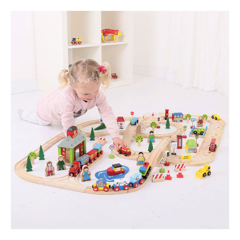 Load image into Gallery viewer, Bigjigs houten treinbaan en autoweg set, 105-delig

