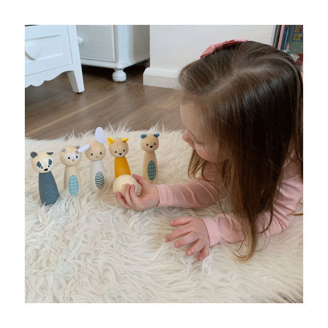 Afbeelding laden in galerijviewer, Simply scandi bigjigs toys - kegelspel 'bosdieren' - hout speelgoed - houten kegelspel - 7-delig
