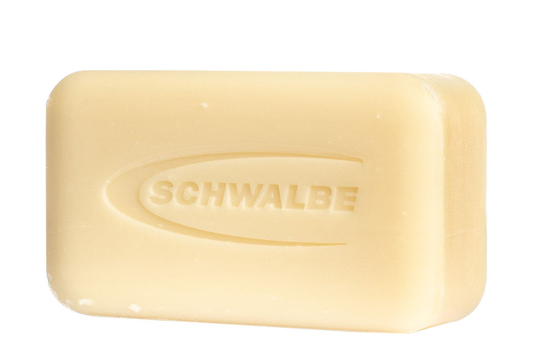 Load image into Gallery viewer, Schwalbe Bike Soap Kit starterkit borstel en bio zeep
