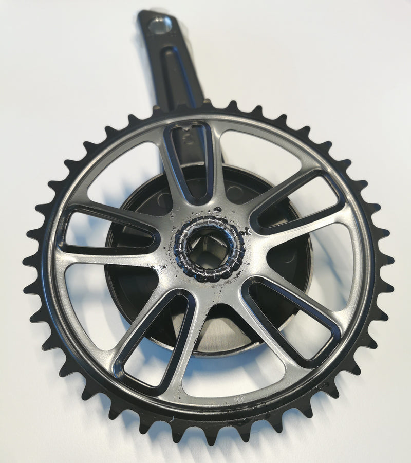 Load image into Gallery viewer, crankstel Strixvaria 38T aluminium staal zwart
