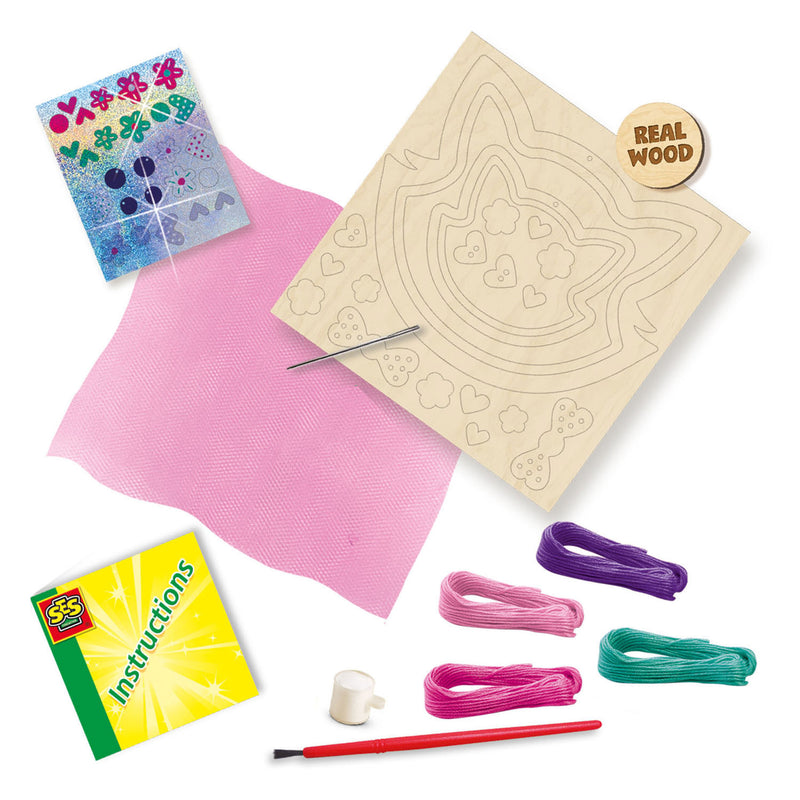 Afbeelding laden in galerijviewer, Ses creative - hobby pink - borduren - katten - knutselen meisjes - 4 kleuren - vanaf 6 jaar
