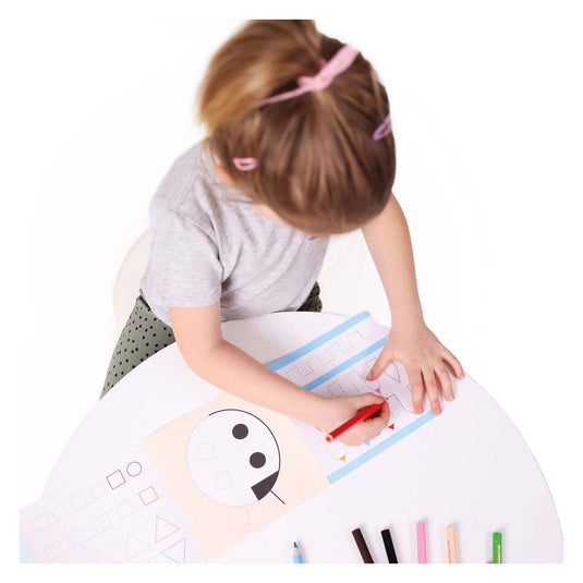 Banana panda - kleurboekje klaar om beginnerslijnen te overtrekken