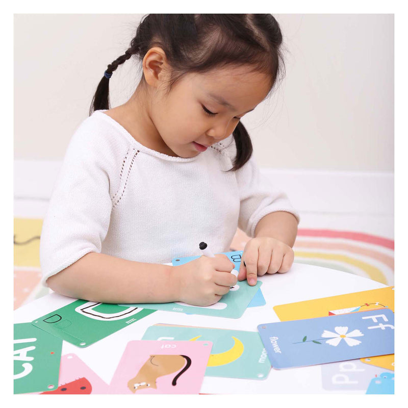 Afbeelding laden in galerijviewer, Banana panda laten we letters schrijven en wissen - educatief speelgoed 3+

