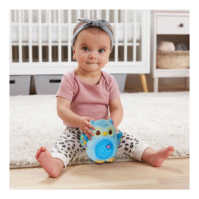 Afbeelding laden in galerijviewer, Vtech bedtijd uiltje blauw - interactieve knuffel - muziek en natuurgeluiden - van 0 tot 6 jaar
