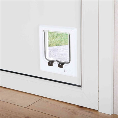 Afbeelding laden in galerijviewer, Trixie 4-weg kattenluik elektromagnetisch wit
