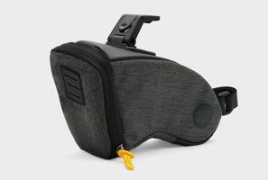 Load image into Gallery viewer, Selle Royal zadeltas Medium, unisex, zwart, 1.2L
