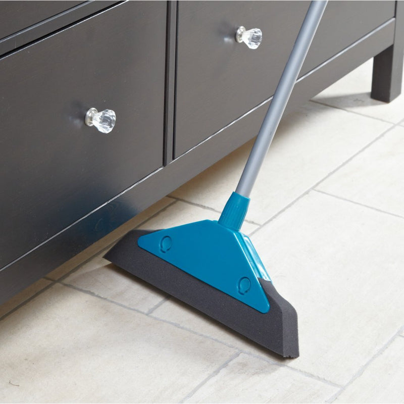 Load image into Gallery viewer, Leifheit 55243 soft and easy schuimrubber-bezem 34 cm met telescoopsteel blauw zilver
