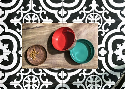 Load image into Gallery viewer, Tarhong voerbak hond olive melamine houtprint teal zeegroen
