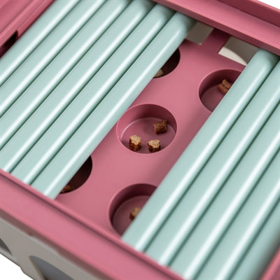Load image into Gallery viewer, Trixie cat activity rod box wit bordeaux
