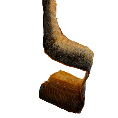 Load image into Gallery viewer, Freds Zalmhuid blafstastische hondensnack
