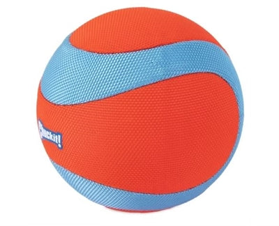 Afbeelding laden in galerijviewer, Chuckit! mega amphibious ball - hondenspeeltje - hondenbal - chuckit bal - drijvend - voor in het water - oranje blauw - ø 11,5 cm
