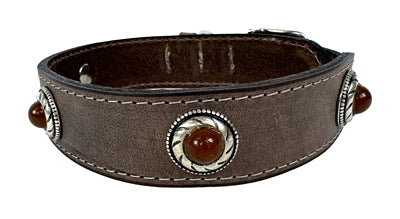 Load image into Gallery viewer, Sazzz Halsband hond boho treasure stone vintage leer bruin
