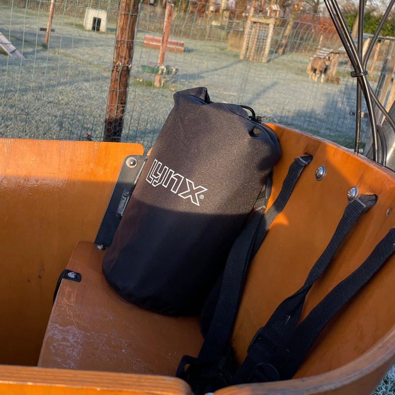 Load image into Gallery viewer, Lynx 2-wielen Cargo bakfietshoes - 300D Oxford polyester - Waterdicht - Anti-diefstal - Zwart
