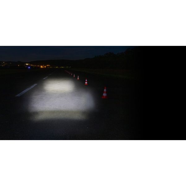 Load image into Gallery viewer, Sigma aura 30 koplamp led 30 lux batterij zwart 15950
