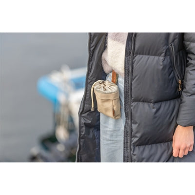 Load image into Gallery viewer, Trixie be nordic beloningszakje snackzakje zand
