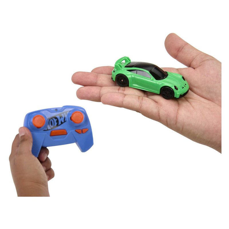 Load image into Gallery viewer, Hot Wheels RC 1:64 Porsche 911 Bestuurbare Auto
