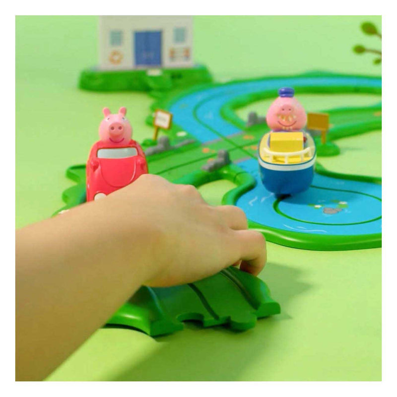 Load image into Gallery viewer, Spectron peppa pig whizz around - bobbing along boot set
