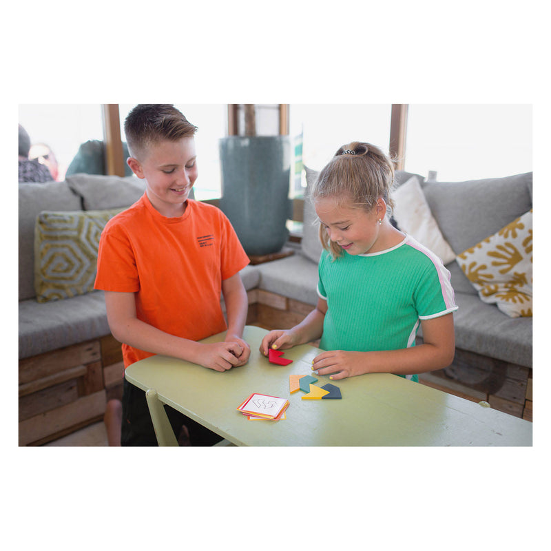 Load image into Gallery viewer, BS Toys Puntige Puzzel Vormen Kaartspel
