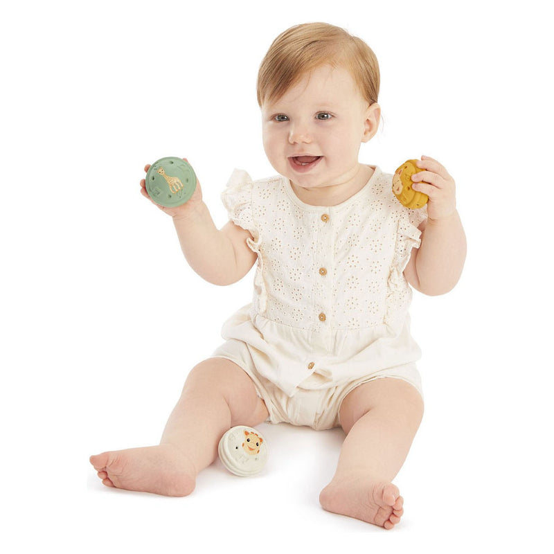 Laden Sie das Bild in Galerie -Viewer, Sophie de giraf muzikale speelballen - 5-senses collectie - speelgoedbal - babyspeelgoed - 100% natuurlijk rubber - ok-biobased - vanaf 3 maanden - geel wit groen - 3 stuks
