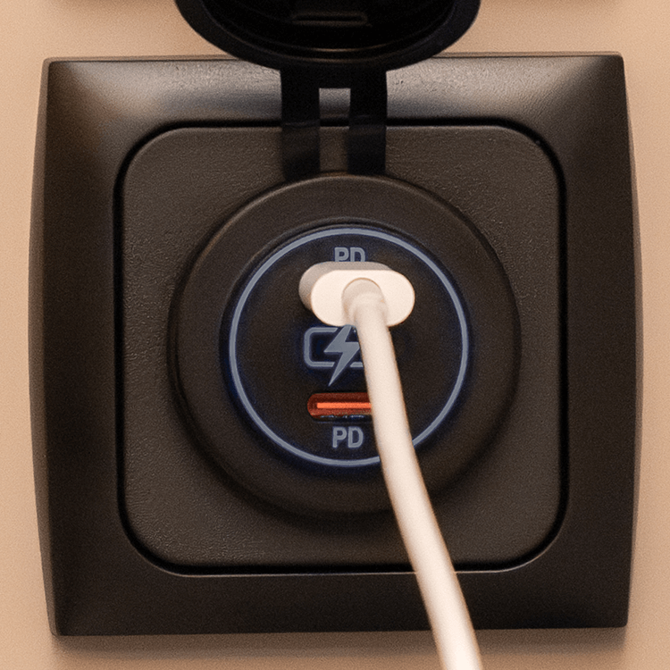 Laden Sie das Bild in Galerie -Viewer, Power line 2x usb-c pd lader - verpakt
