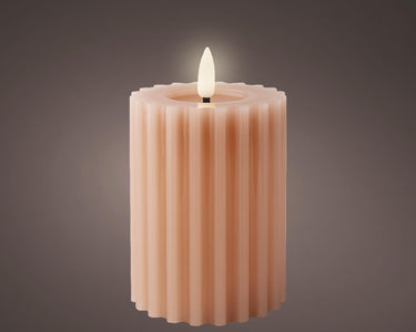 Lumineo led kaars wax ribbel licht roze h12,3cm dia 7,5 cm met 6 uurs timer-werkt op batterijen 2x aaa ( niet inbegrepen)