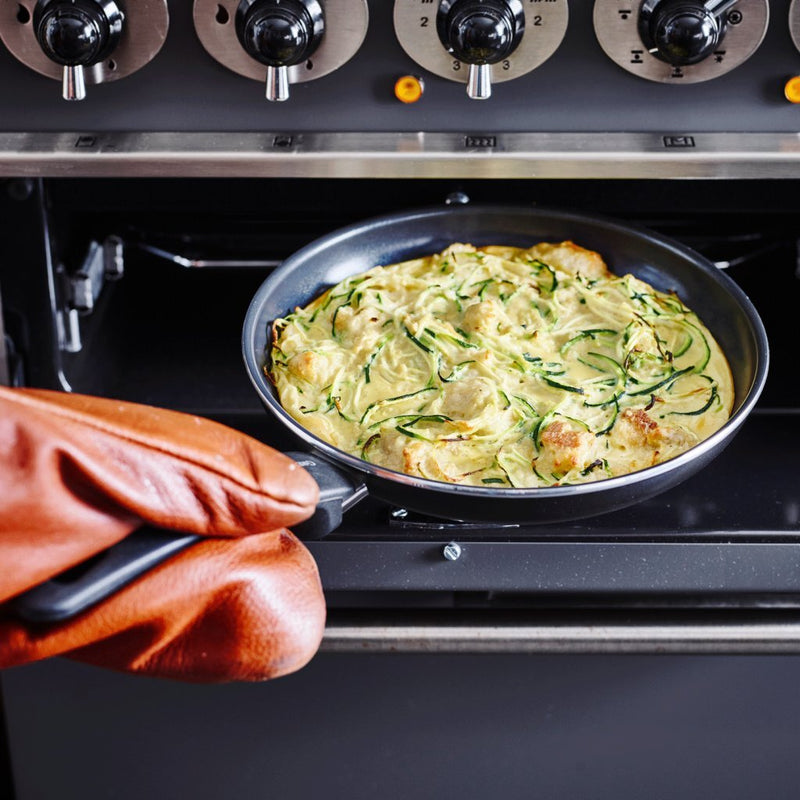 Load image into Gallery viewer, GreenPan GreenPan Cambridge Keramische Hapjespan + Deksel 28 cm Zwart
