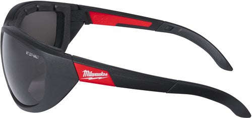 Load image into Gallery viewer, Milwaukee accessoires performance veiligheidsbril | gepolariseerd | met afdichting - 4932471886
