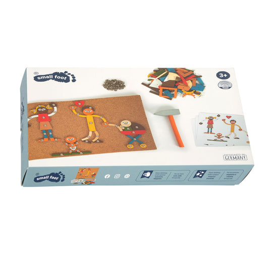Small foot - hamertje tik huis en familie