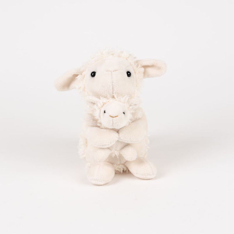 Laden Sie das Bild in Galerie -Viewer, Egmont knuffel schaap met baby. 15x15x12
