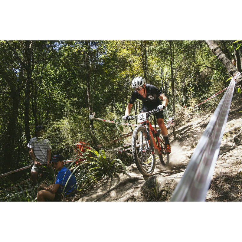 Laden Sie das Bild in Galerie -Viewer, Goodyear - peak ultimate tlc 27.5x2.25
