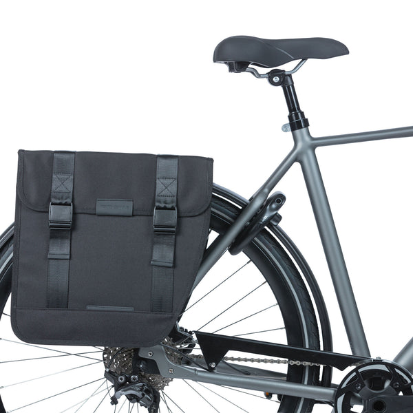 Basil Tour XL dubbele fietstas 35L zwart