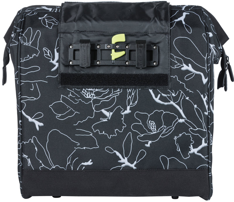 Load image into Gallery viewer, Basil Grand Flower fietsshopper - zwarte waterafstotende tas met laptopvak - 23L
