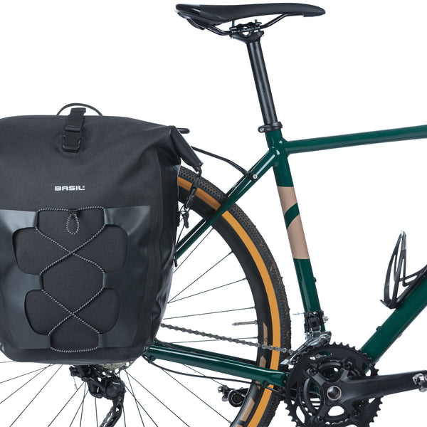 Basil fietstas Navigator L waterproof 25l zwart