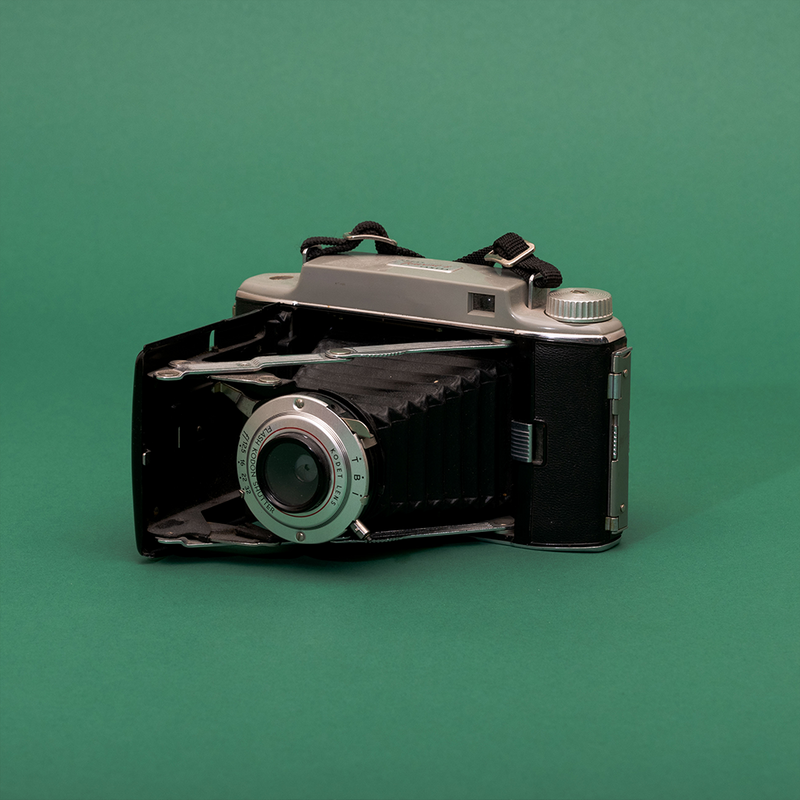 Load image into Gallery viewer, Superior achtergrondpapier 12 deep green 1,35 x 11m
