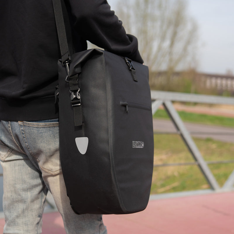 Load image into Gallery viewer, Lynx fietstas enkel tpu 28l zwart waterdicht e-bike hayes
