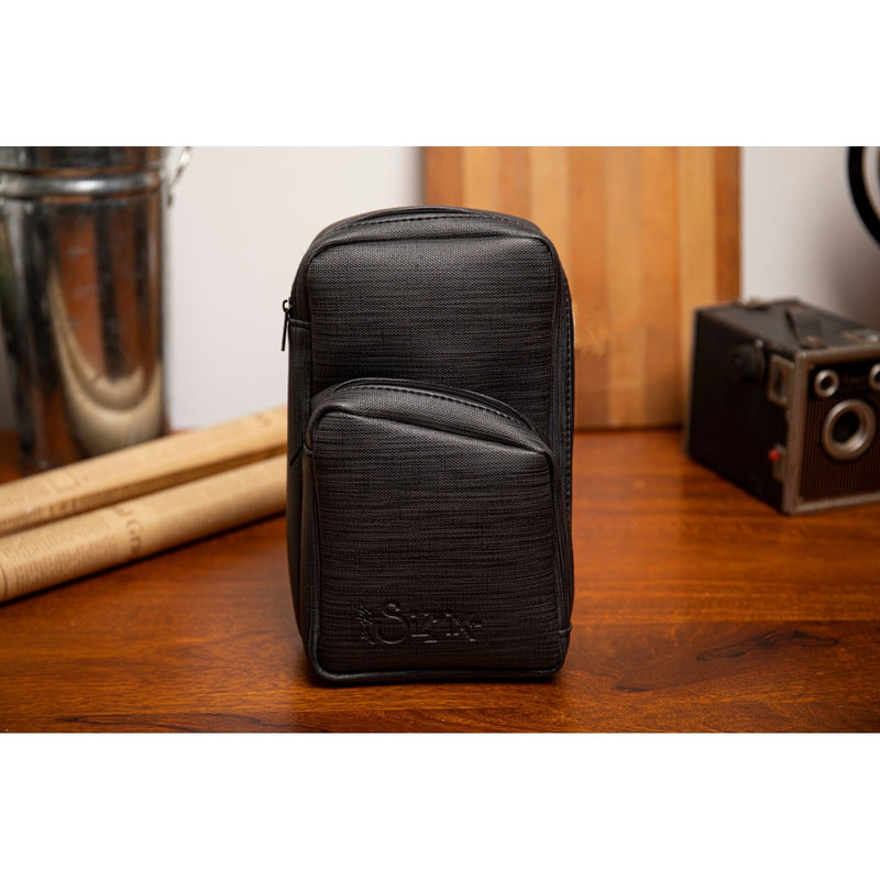 Load image into Gallery viewer, Sizzix • tim holtz storage tool case small black
