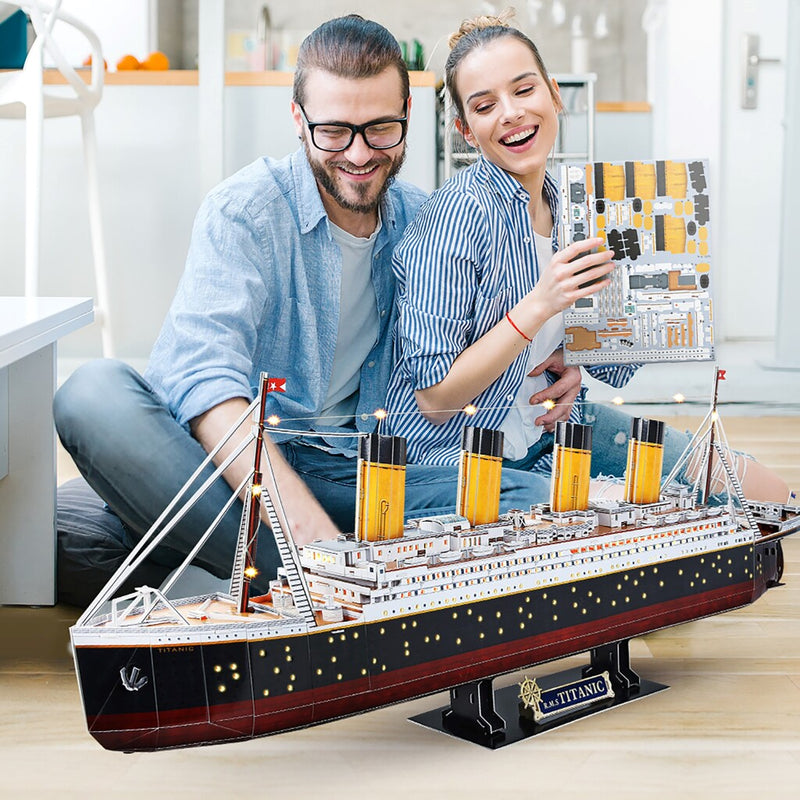 Chargez l'image dans la visionneuse de la galerie, Cubic fun 3d puzzel titanic met led verlichting - 266st.
