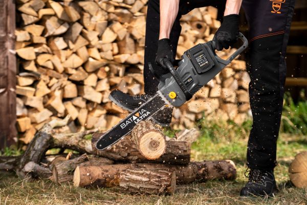 Load image into Gallery viewer, Batavia kettingzaag brushless 2x18v maxxpackbody
