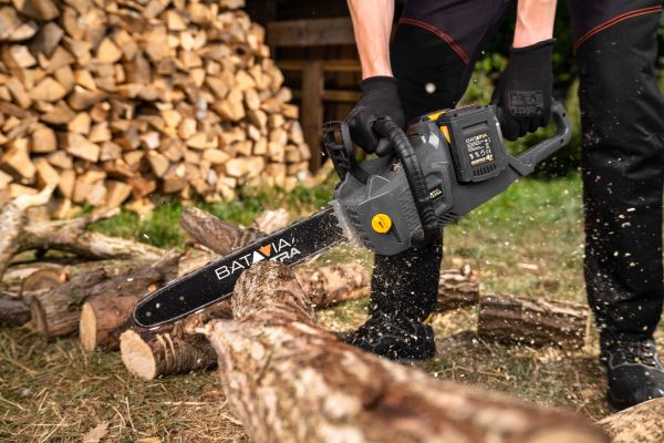 Load image into Gallery viewer, Batavia kettingzaag brushless 2x18v maxxpackbody
