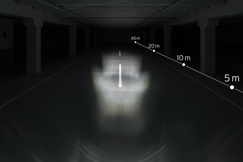 Load image into Gallery viewer, Busch Muller Koplamp Busch und Müller Lumotec Lyt B Senso Plus met standlicht voor naafdynamo 20 Lux zwart
