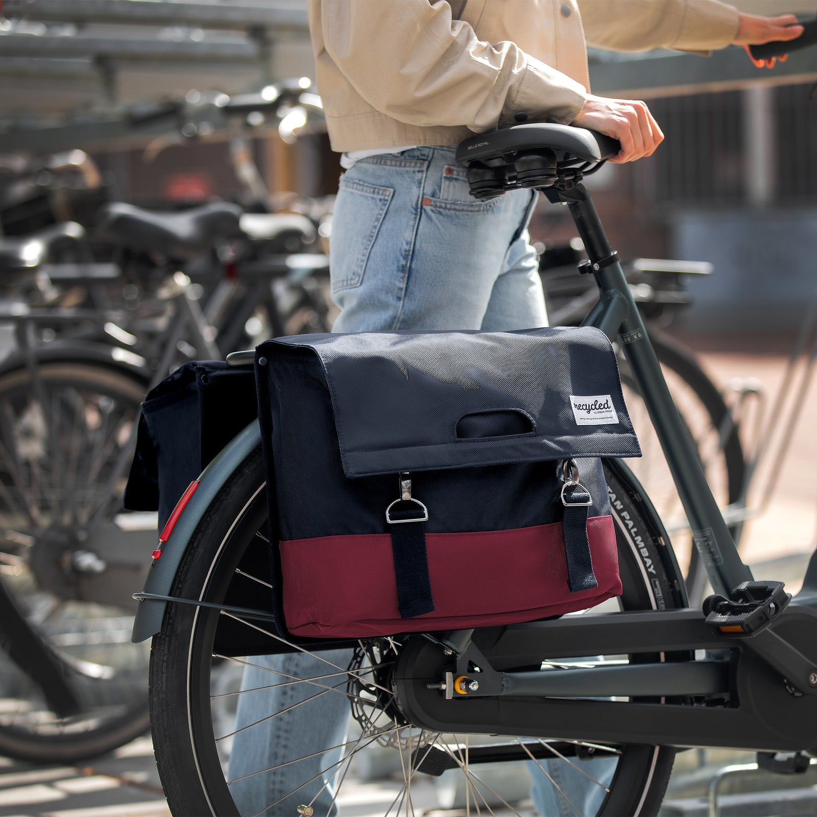 UrbanProof dubbele fietstas RPET 40L bordeauxrood-grijs