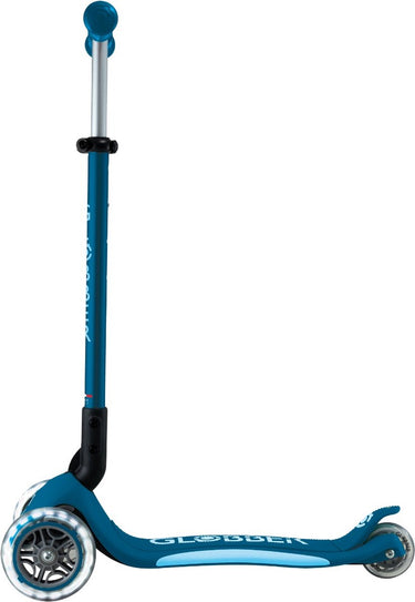 Globber 3-wiel step - primo foldable plus lights petrol blue - blauw - lichtgevende wielen - vouwbaar - in hoogte verstelbaar - vanaf 3 tot 9 jaar