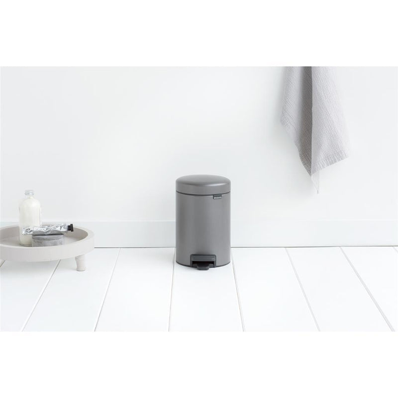 Afbeelding laden in galerijviewer, Brabantia newicon pedaalemmer 3l platinum
