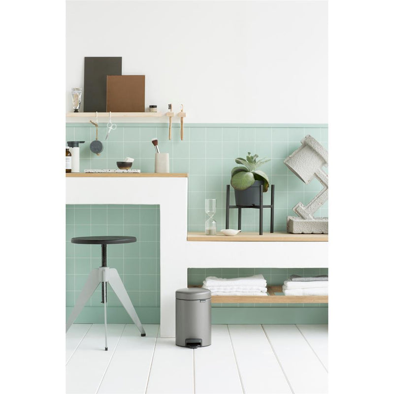 Afbeelding laden in galerijviewer, Brabantia newicon pedaalemmer 3l platinum
