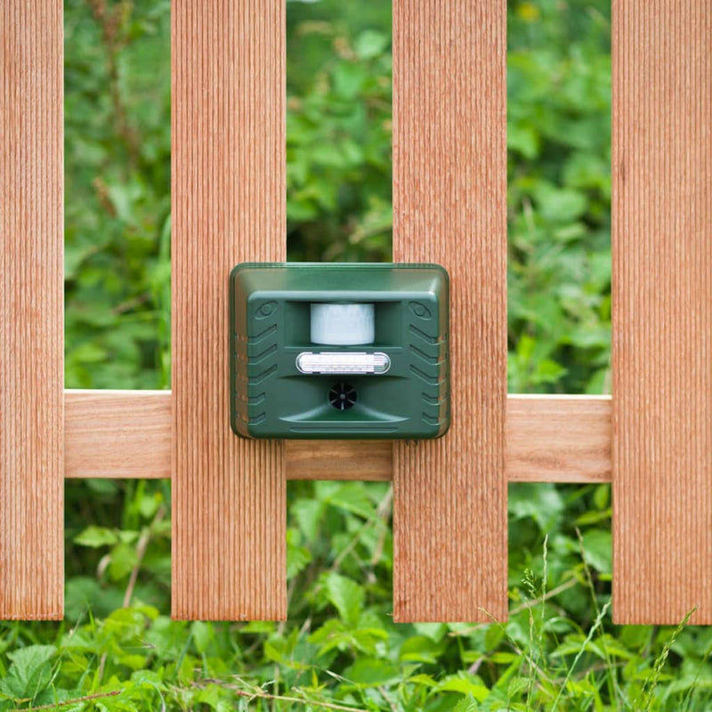 Load image into Gallery viewer, Nature dierenbestrijder ultrasonisch met stekker 21 m
