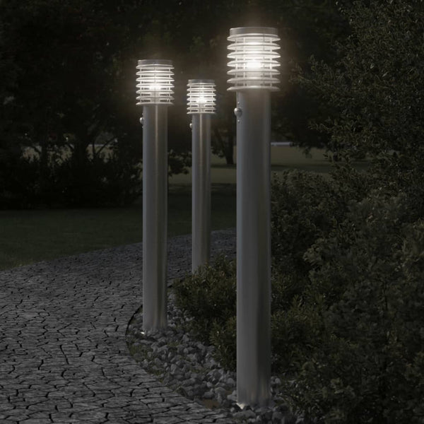 VidaXL Vloerlamp voor buiten met sensor 110 cm roestvrijstaal zilver