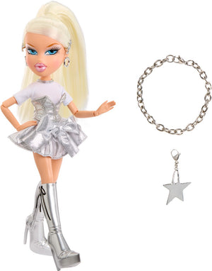 Bratz mga charmz modepop cloe met bedelarmband en accessoires.